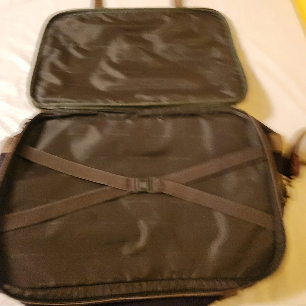 2 piece Vintage American Tourister carry on luggage.